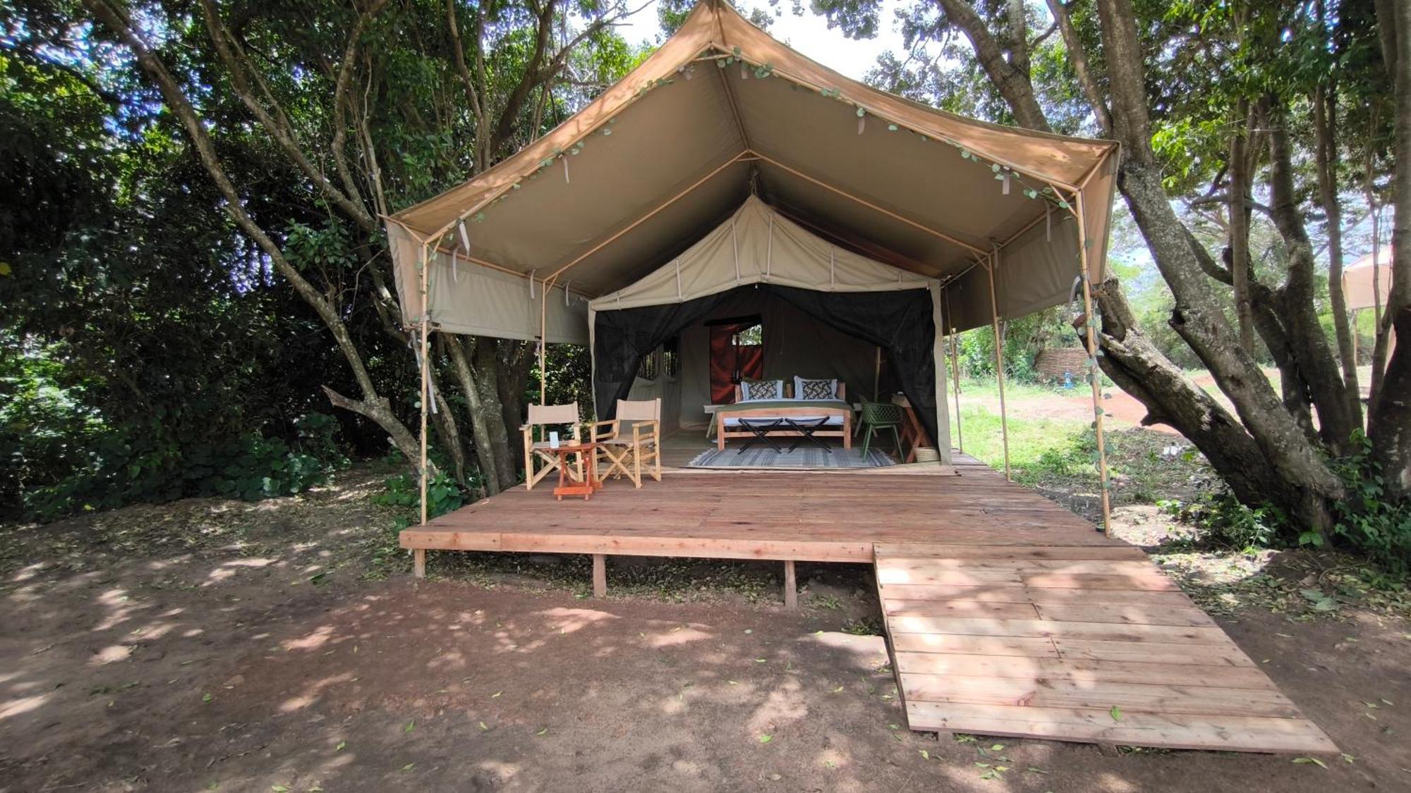טאלק Julia'S River Camp מראה חיצוני תמונה