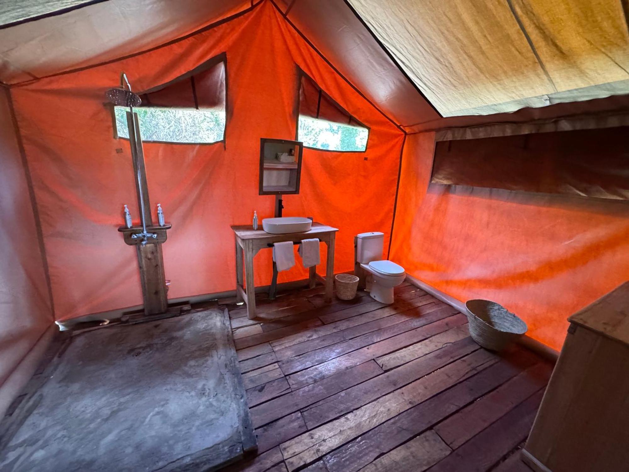 טאלק Julia'S River Camp מראה חיצוני תמונה
